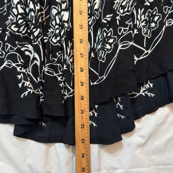 Vintage 90s Elegant Black and White Floral Midi Fairy Skirt w Asymmetrical Hem - Picture 5 of 5